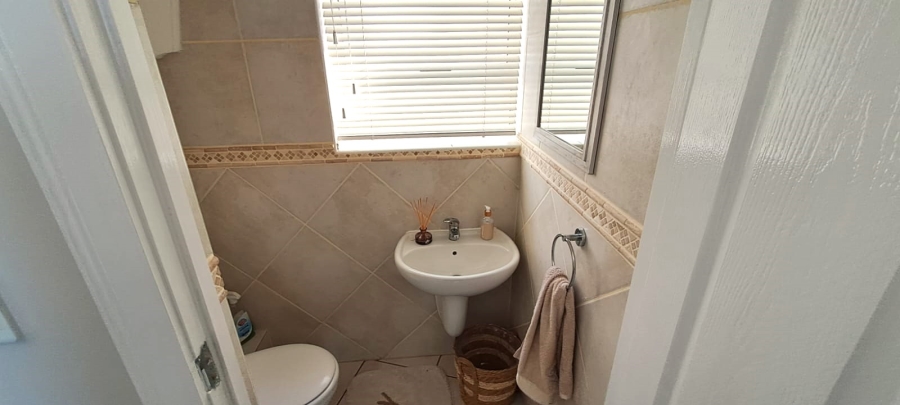 3 Bedroom Property for Sale in Jeffreys Bay Central Eastern Cape